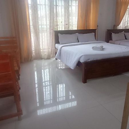 Oviya Guest Bed and Breakfast Nuwara Eliya Esterno foto