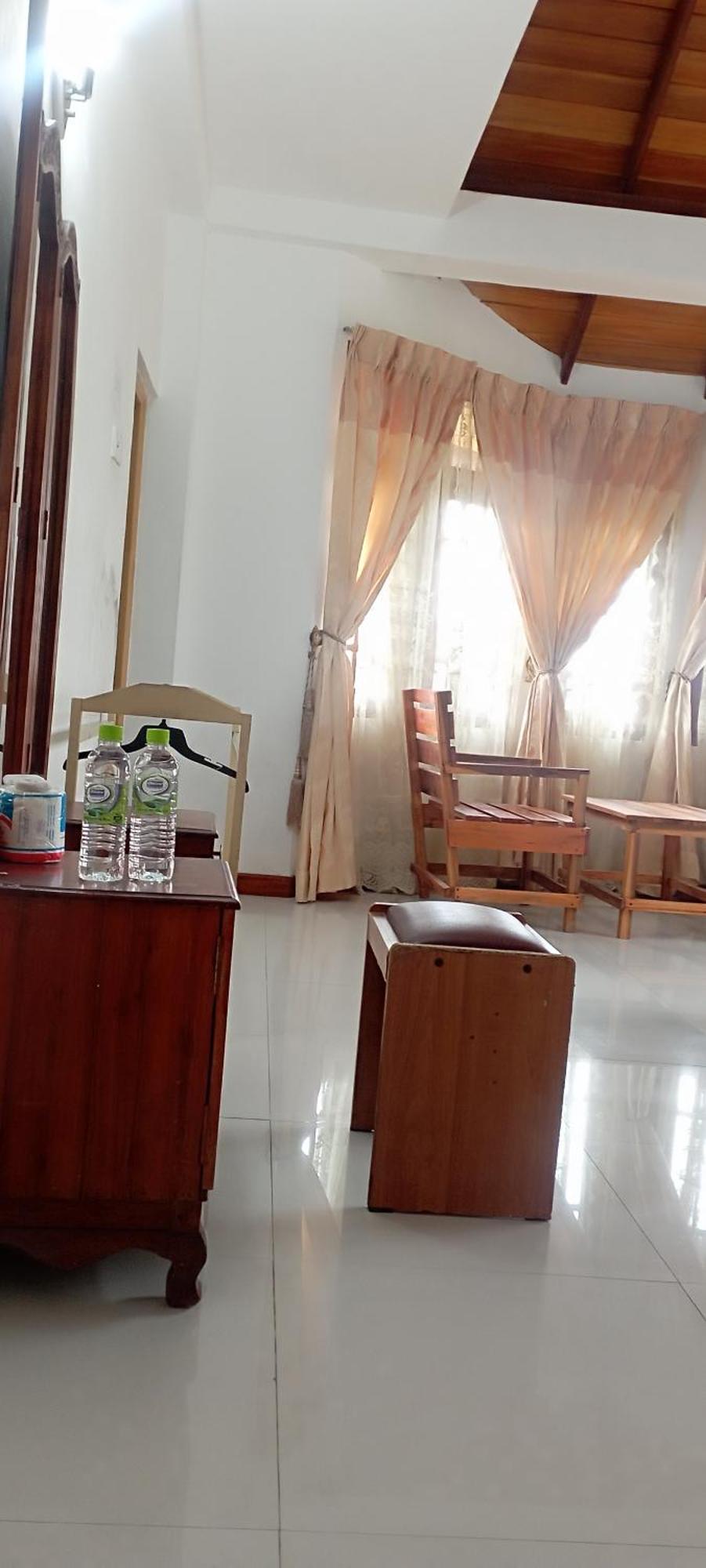 Oviya Guest Bed and Breakfast Nuwara Eliya Esterno foto